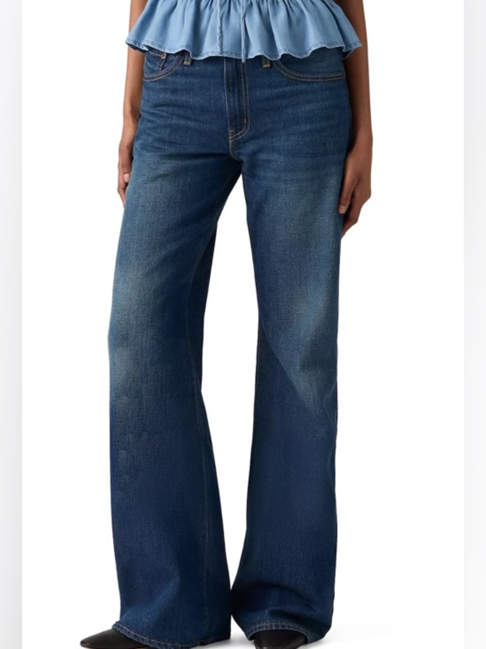 NWT Ladies Levi’s Middy Loose Boot Cotton Blue Jeans SZ 31 x 31 Zip Button Close